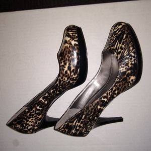 Circa Joan & David size 10 leopard print platform heels